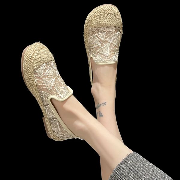 2024 Summer New Paris Fragrant Fishing Women's One Step Mesh Breathable Sequin Weaving Low Top Shoes, Off white
2024 Summer New Paris Fragrant Fishing Women's One Step Mesh Breathable Sequin Weaving Low Top Shoes, Off white