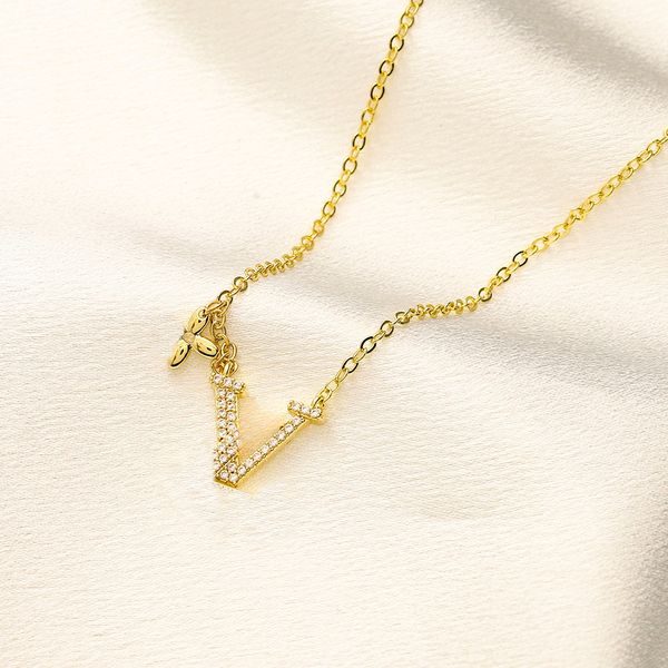Womens Design Brand Necklace 18K Gold Plated Crystal Stainless Steel Luxury Choker Chain Letter Pendant Wedding Jewelry
Womens Design Brand Necklace 18K Gold Plated Crystal Stainless Steel Luxury Choker Chain Letter Pendant Wedding Jewelry