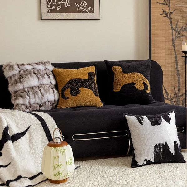 Pillow European Light Sofa Cover Chinese Style Modern Simple Halloween Decorative Bedside Backrest
Pillow European Light Sofa Cover Chinese Style Modern Simple Halloween Decorative Bedside Backrest