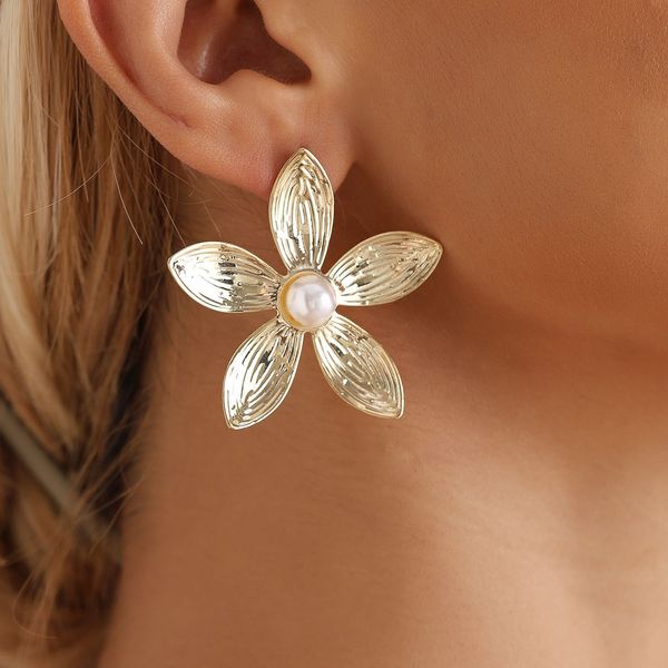 Elegant European Retro Metal Flower Earrings for Women Gold Plated Stainless Steel Stud Earring Jewelry Ladies Party Birthday Gift Office Vintage
Elegant European Retro Metal Flower Earrings for Women Gold Plated Stainless Steel Stud Earring Jewelry Ladies Party Birthday Gift Office Vintage
