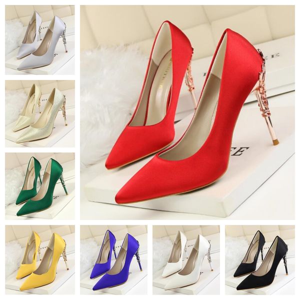 Top Quality Genuine Leather Brand Pumps Luxury Designer Dress Shoes Women 7CM High Heel Rivet Diamond Buckle Decoration Casual Party wedding shoes, Grey
Top Quality Genuine Leather Brand Pumps Luxury Designer Dress Shoes Women 7CM High Heel Rivet Diamond Buckle Decoration Casual Party wedding shoes, Grey