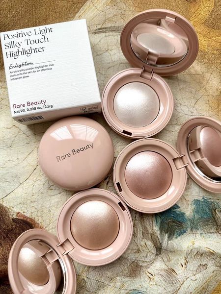 Makeup Highlighter Rare Beauty Powder Highlighters Enlighten 2.8g Positive Light Silky Touch Glow Bronzers Highlightering Face Cheek Cosmetics Good Quality, Mixed color
Makeup Highlighter Rare Beauty Powder Highlighters Enlighten 2.8g Positive Light Silky Touch Glow Bronzers Highlightering Face Cheek Cosmetics Good Quality, Mixed color