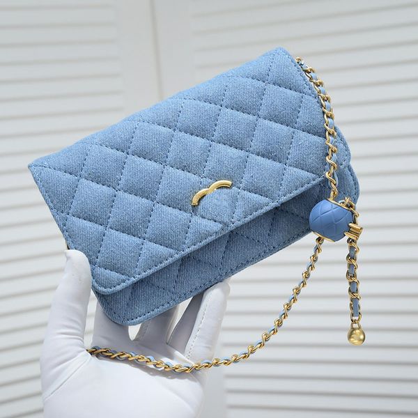 Vintage Ladies Denim Bag Designer Shoulder Bag Diamond Check Flip Gold Hardware Cc Buckle Luxury Tote Bag Matilas Chain Crossbody Bag Underarm Purse Blue 19cm
Vintage Ladies Denim Bag Designer Shoulder Bag Diamond Check Flip Gold Hardware Cc Buckle Luxury Tote Bag Matilas Chain Crossbody Bag Underarm Purse Blue 19cm