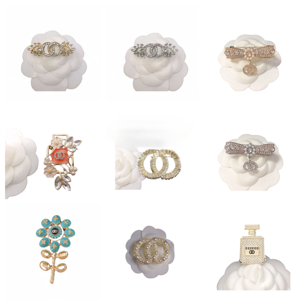 Brooche Designer Brooch Crystal Rhinestone Jewelry Woman Men Broche Pearl Pins Broches Wedding Party wholesale gift
Brooche Designer Brooch Crystal Rhinestone Jewelry Woman Men Broche Pearl Pins Broches Wedding Party wholesale gift