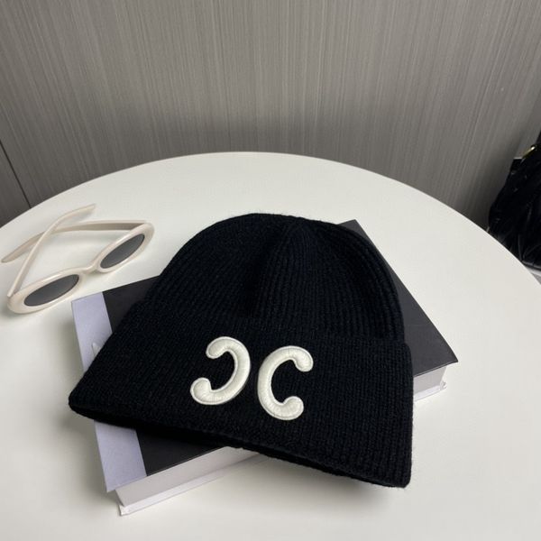 High Fashion Quality Designer Beanie Classic Pattern Women's Woolen Printed Fower Brand Wool Hat, Red
High Fashion Quality Designer Beanie Classic Pattern Women's Woolen Printed Fower Brand Wool Hat, Red