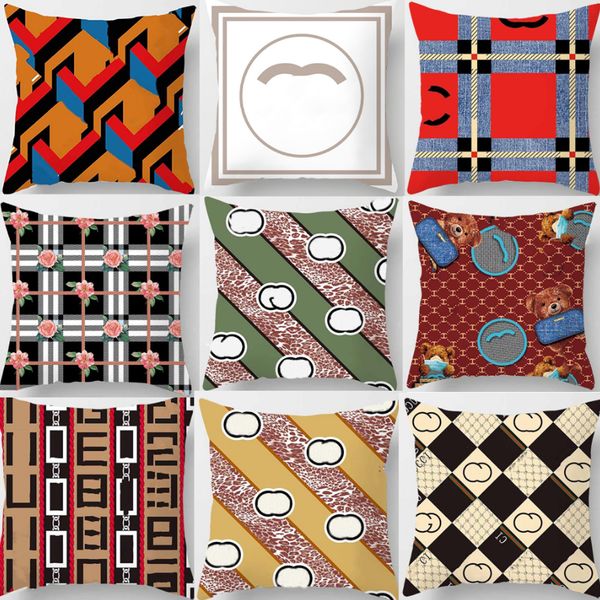 en Single Side Designer Decorative Pillow Cover Fashion Letter Square Cushion Cushions Home Decorate for Bedding Room Chair Sofa Car
en Single Side Designer Decorative Pillow Cover Fashion Letter Square Cushion Cushions Home Decorate for Bedding Room Chair Sofa Car