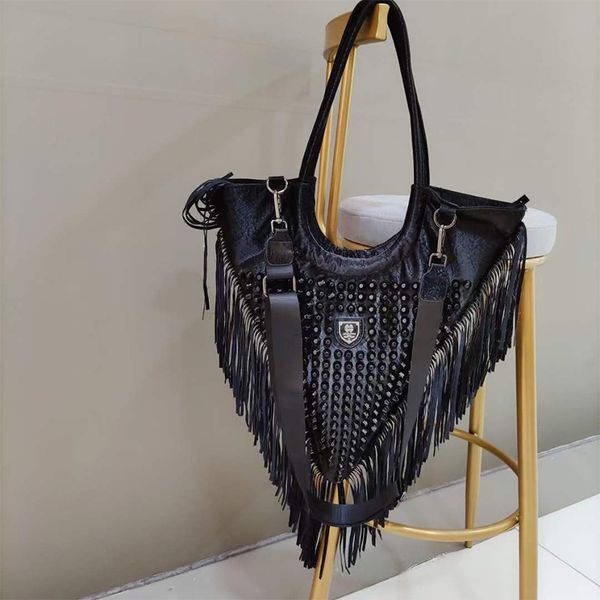 Halloween bag Europe and the United States street trend shoulder bag personality rivet fringe crossbody bag triangle fashion shoulder bag, Black
Halloween bag Europe and the United States street trend shoulder bag personality rivet fringe crossbody bag triangle fashion shoulder bag, Black