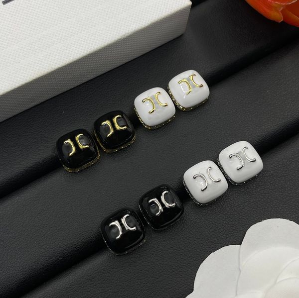 Luxury Letter Earrings for Women Stud Crystal 18K Gold Plated Wedding Earrings Party Jewelry Gift
Luxury Letter Earrings for Women Stud Crystal 18K Gold Plated Wedding Earrings Party Jewelry Gift
