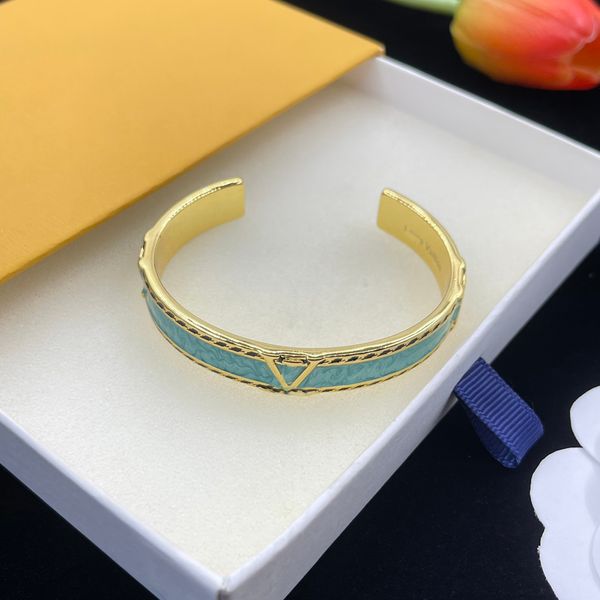 18K Gold Plated Bracelet Brand Designer Open Bangle Letter Classic Bracelet Designer Luxury Bracelet with Box Party Wedding
18K Gold Plated Bracelet Brand Designer Open Bangle Letter Classic Bracelet Designer Luxury Bracelet with Box Party Wedding