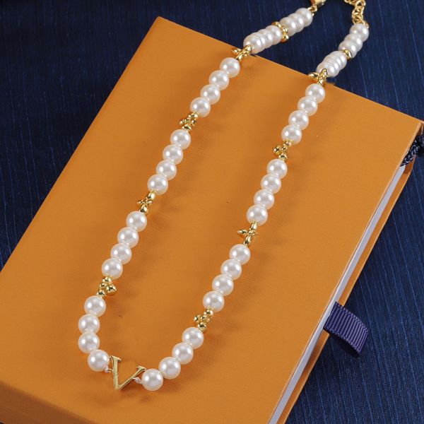 Designer Womens Brand Letter Pearl Pendant L Necklace Elegant Necklaces High Quality Wedding Jewellery Letters Party Gift
Designer Womens Brand Letter Pearl Pendant L Necklace Elegant Necklaces High Quality Wedding Jewellery Letters Party Gift