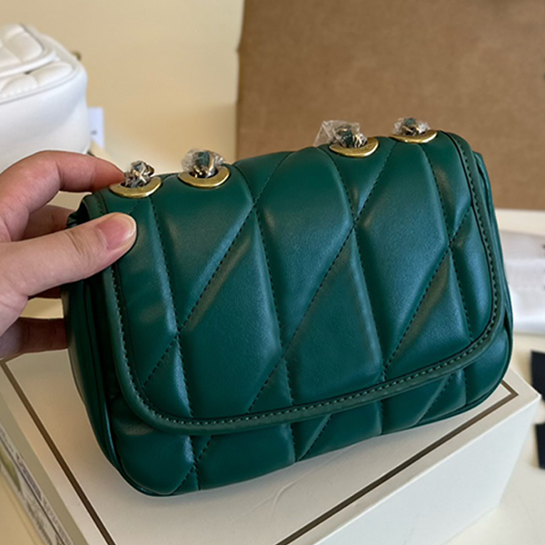 Designer bag women's cross bag handbag shoulder bag cloud chain bag classic flip bag fashion envelope bag high quality leather bag diamond check bag christmas gift bag, Black
Designer bag women's cross bag handbag shoulder bag cloud chain bag classic flip bag fashion envelope bag high quality leather bag diamond check bag christmas gift bag, Black