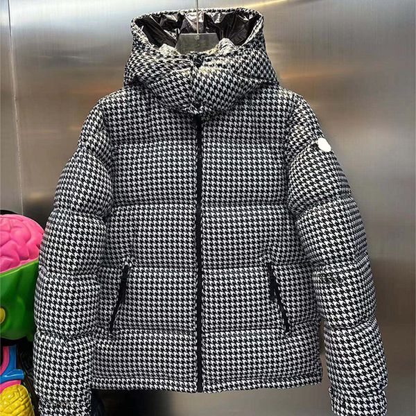 Designer Down Jacket Fashion Classic Short Style Wolf Fur Collar Down Jacket Mens And Womens Thick Down Jacket Classic Casual Retro Down, C1
Designer Down Jacket Fashion Classic Short Style Wolf Fur Collar Down Jacket Mens And Womens Thick Down Jacket Classic Casual Retro Down, C1