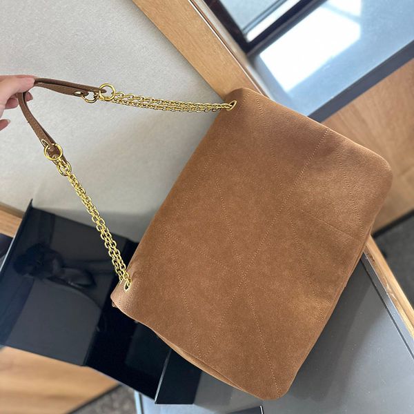 Female Leather Shoulder Bag Designer 35cm Diamond Clamshell Fur Bag Gold Hardware Metal Buckle Luxury Handbag Matilas Chain Crossbody Bag Travel Shopping Bag, Burgundy
Female Leather Shoulder Bag Designer 35cm Diamond Clamshell Fur Bag Gold Hardware Metal Buckle Luxury Handbag Matilas Chain Crossbody Bag Travel Shopping Bag, Burgundy