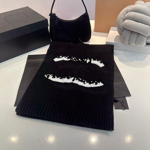 Fashion Scarf Designer Scarf Scarves Silk Shawl Letter Reversible Design for Man Women Cashmere 3 Color Top Quality
Fashion Scarf Designer Scarf Scarves Silk Shawl Letter Reversible Design for Man Women Cashmere 3 Color Top Quality