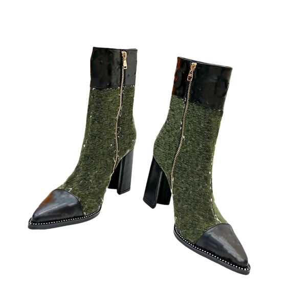 Women boots designer boots Printed boots Short Leather Boots Side zipper boots Platform Low-Heel ladies boots Luxury boots casual boots ankle Boots Fashion Boots, Black
Women boots designer boots Printed boots Short Leather Boots Side zipper boots Platform Low-Heel ladies boots Luxury boots casual boots ankle Boots Fashion Boots, Black