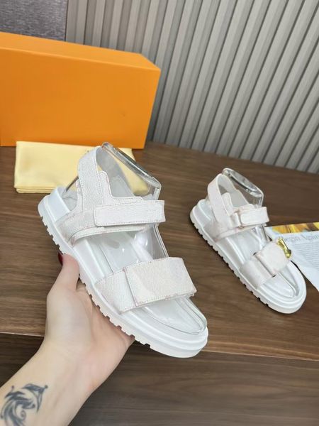 Classic Brand Designer Slippers Sandals Luxury Cool slipper female summer slides wear versatile casual one line flat bottom beacha Sandal, White cloth
Classic Brand Designer Slippers Sandals Luxury Cool slipper female summer slides wear versatile casual one line flat bottom beacha Sandal, White cloth