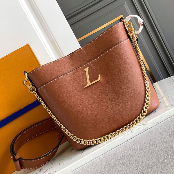 Vintage Designer Ladies Tote Shopping Bag 20.5x20cm Leather Large Capacity Womens Crossbody Bag Shoulder Bag Gold Hardware Matilas Chain Luxury Handbag Purse, Brown
Vintage Designer Ladies Tote Shopping Bag 20.5x20cm Leather Large Capacity Womens Crossbody Bag Shoulder Bag Gold Hardware Matilas Chain Luxury Handbag Purse, Brown