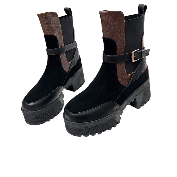 Women boots designer boots Short boots Leather Boots Women Platform shoes Low heels boots Designer shoes ladies Luxury boots casual boots ankle Boots Fashion boots, Color2
Women boots designer boots Short boots Leather Boots Women Platform shoes Low heels boots Designer shoes ladies Luxury boots casual boots ankle Boots Fashion boots, Color2