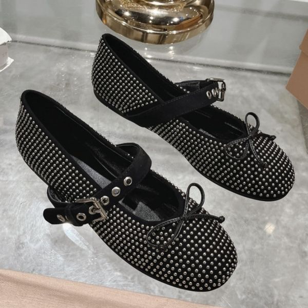 Leather sandals for women classic designer shoes flat leather bow solid color fashion shoes summer round hole breathable comfort casual shoes non-slip outdoor shoes, *20
Leather sandals for women classic designer shoes flat leather bow solid color fashion shoes summer round hole breathable comfort casual shoes non-slip outdoor shoes, *20