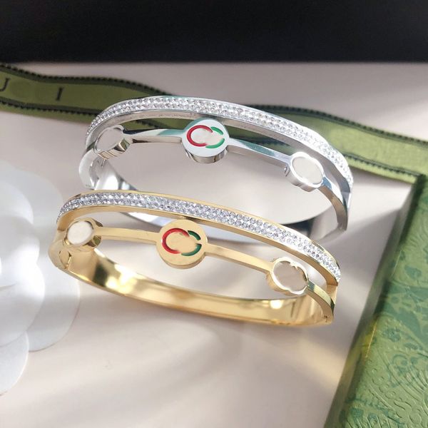 18K Gold Plated Charm Bracelet Classic Bracelet Designer Stainless Steel Cuff Bracelet Designer Jewelry for Woman Man Colors Couple Bangle Wedding Gifts
18K Gold Plated Charm Bracelet Classic Bracelet Designer Stainless Steel Cuff Bracelet Designer Jewelry for Woman Man Colors Couple Bangle Wedding Gifts