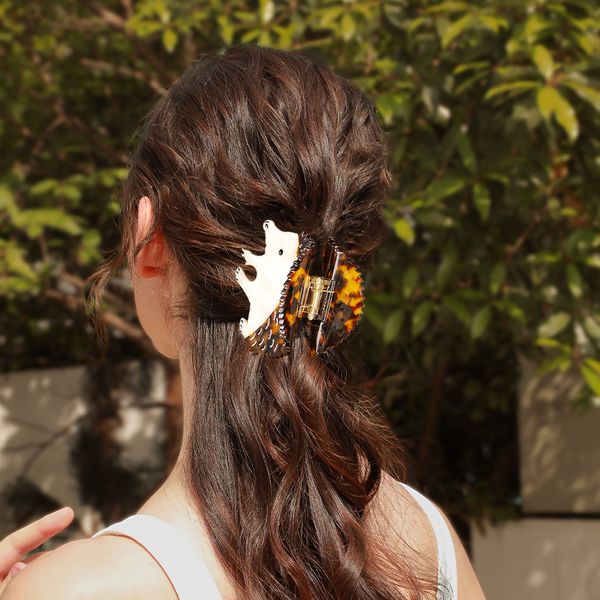 Cute hedgehog scratch clip back of the head hair clip cartoon disc hair shark clip hair accessories wholesale 
Cute hedgehog scratch clip back of the head hair clip cartoon disc hair shark clip hair accessories wholesale