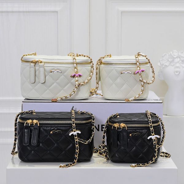 Shiny Diamond-Treated Womens Designer Makeup Bag Two Size Makeup Case Purse With Mirror Rhinestone Embellished Hardware Matilas Chain Shoulder Bag 17/12cm, Black a
Shiny Diamond-Treated Womens Designer Makeup Bag Two Size Makeup Case Purse With Mirror Rhinestone Embellished Hardware Matilas Chain Shoulder Bag 17/12cm, Black a