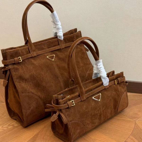 2024 New Designers Bag Soft Lux Leather Luxury Handbag Large Totes Bag Women Handbag High Quality Tote Book Beach Borse Shopper Handbag Dhgate, #5
2024 New Designers Bag Soft Lux Leather Luxury Handbag Large Totes Bag Women Handbag High Quality Tote Book Beach Borse Shopper Handbag Dhgate, #5