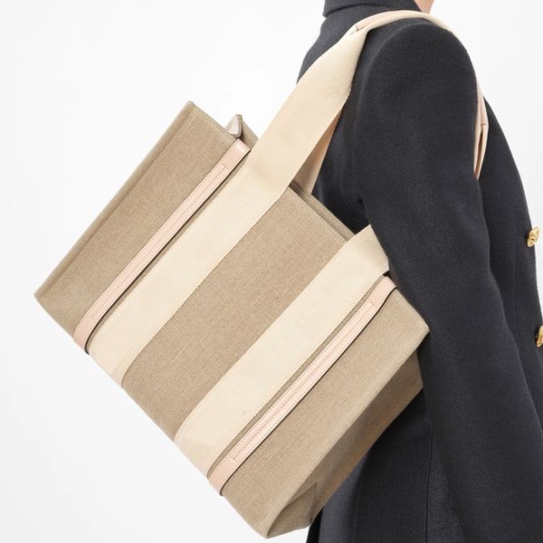 Designer Bag Wooden tote bag Ladies Fashion Linen Large Capacity Shopping Bag Shoulder Bag Vertical Leather Stripe High Quality Luxury Beach Bag 37CM, #7
Designer Bag Wooden tote bag Ladies Fashion Linen Large Capacity Shopping Bag Shoulder Bag Vertical Leather Stripe High Quality Luxury Beach Bag 37CM, #7