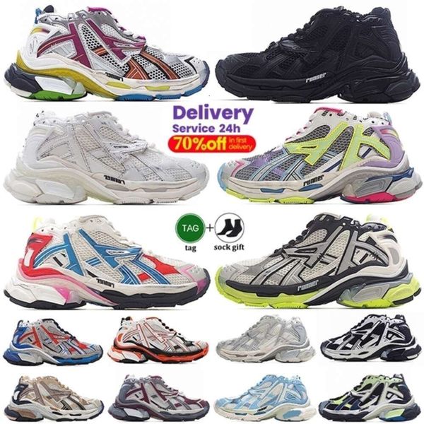 Designers Women casual shoes Paris Runner 7.0 Transmit sense retro Trainers black white pink blue BURGUNDY Deconstruction sneakers jogging hiking 7 Sneakers, Origin shoelaces-2
Designers Women casual shoes Paris Runner 7.0 Transmit sense retro Trainers black white pink blue BURGUNDY Deconstruction sneakers jogging hiking 7 Sneakers, Origin shoelaces-2