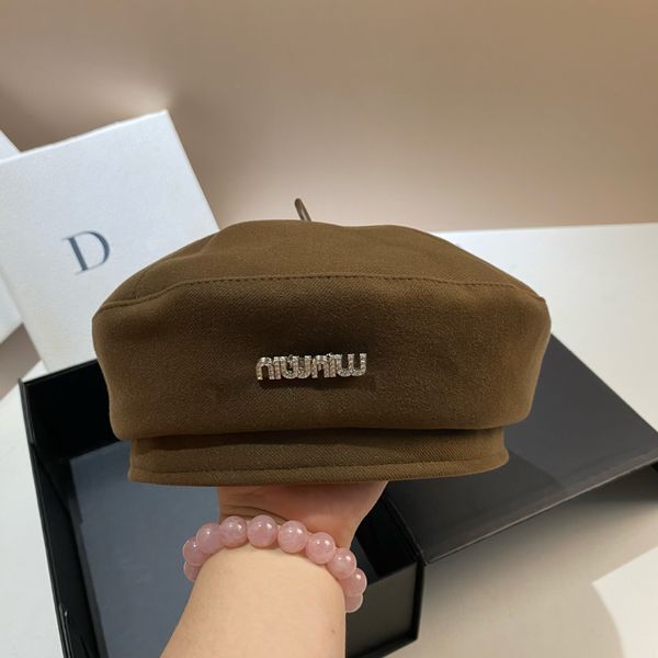 

Luxury fashion designer miu women's beret autumn and winter new warm hundred beret ladies designer hat cute exquisite letters LOGO, Khaki