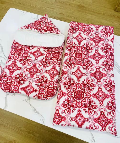 New Red Baby Clothes Bodysuit for Newborn Infant Jumpsuit Letter Print Romper Baby Romper +hat+sleeping Bags +blanket
New Red Baby Clothes Bodysuit for Newborn Infant Jumpsuit Letter Print Romper Baby Romper +hat+sleeping Bags +blanket