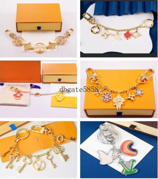 Wholesale Europe and the United States a number of men's and women's luxury designer fashion luxury design chain key chain
Wholesale Europe and the United States a number of men's and women's luxury designer fashion luxury design chain key chain