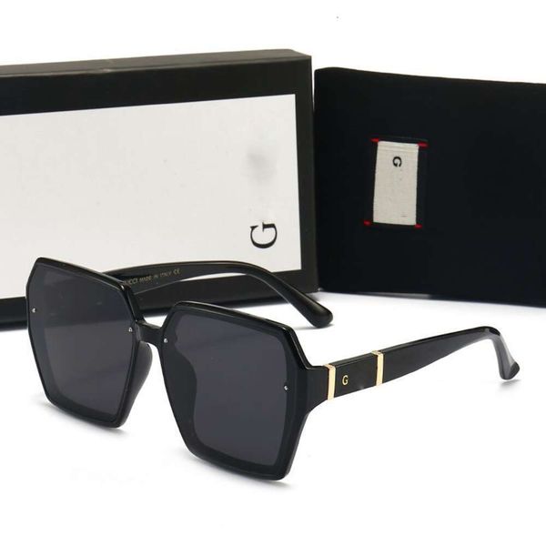 Designer men's and women's sunglasses cucci fashionable and trendy sunglasses travel and driving UV resistant eye protection sunglasses
Designer men's and women's sunglasses cucci fashionable and trendy sunglasses travel and driving UV resistant eye protection sunglasses