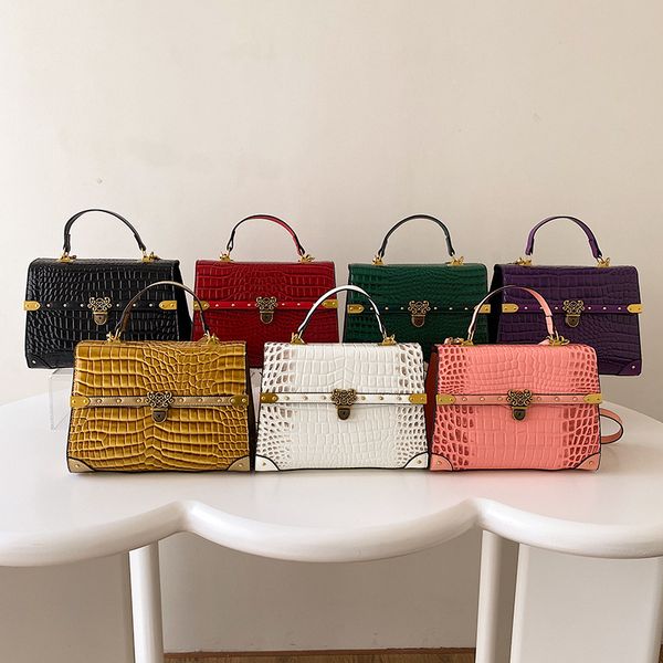 Personality women shoulder bag 7 colors European and American classic crocodile handbag elegant retro embossed leather messenger bags street trend rivet handbag, White
Personality women shoulder bag 7 colors European and American classic crocodile handbag elegant retro embossed leather messenger bags street trend rivet handbag, White