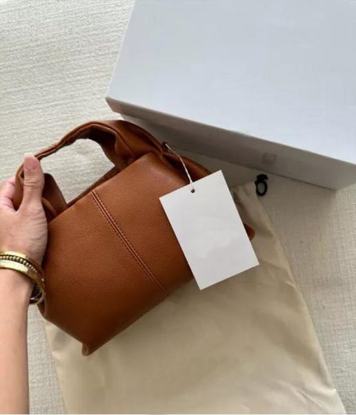 handbag Tote bag Designer Bag Bucket Numero Neuf Mini Dumpling cloud bun Bale Luxury cowhide leather Travel Cross body Shoulder A9
handbag Tote bag Designer Bag Bucket Numero Neuf Mini Dumpling cloud bun Bale Luxury cowhide leather Travel Cross body Shoulder A9