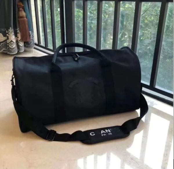 

high-quality luxury fashion men women travel duffle bags brand designer luggage handbags large capacity sport Duffel bag 45*25-21cm, Black