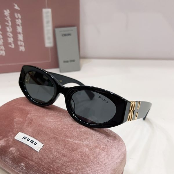 MIUMIUS Sunglasses SMU11WS Fashion Designer Sunglasses Classic Lady Cat eyeglasses Mens women Luxury Eyewear beach casual style sunglasses H004
MIUMIUS Sunglasses SMU11WS Fashion Designer Sunglasses Classic Lady Cat eyeglasses Mens women Luxury Eyewear beach casual style sunglasses H004