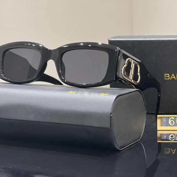 Designer sunglasses for women Luxury goggles for men Trendy Cool Golden letters Classic sunglasses Outdoor UV protection Fashion Gifts good XVAR
Designer sunglasses for women Luxury goggles for men Trendy Cool Golden letters Classic sunglasses Outdoor UV protection Fashion Gifts good XVAR
