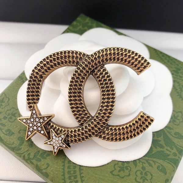 Luxury Brand Designer Brooch Crystal C-Letter Pins Brooches Women Cape Buckle Brooch Pin Party Jewerlry Accessories Gift
Luxury Brand Designer Brooch Crystal C-Letter Pins Brooches Women Cape Buckle Brooch Pin Party Jewerlry Accessories Gift