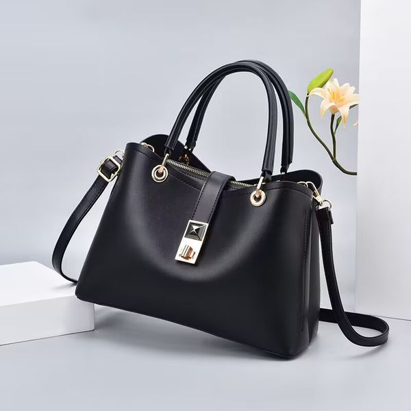 S LOCK Crossbody Bag Men Designer Messenger Bag Embossed Monograms Shoulder Bag Courier Macassars Handbag Luxury Cross body Purse Wallets M46246, 13
S LOCK Crossbody Bag Men Designer Messenger Bag Embossed Monograms Shoulder Bag Courier Macassars Handbag Luxury Cross body Purse Wallets M46246, 13