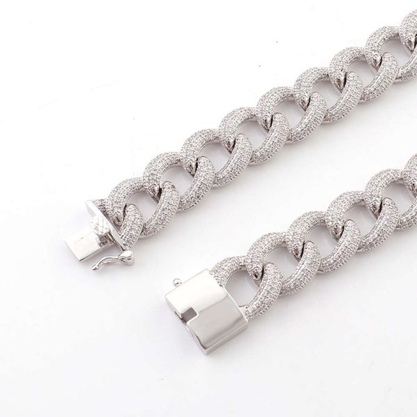 Hip Hop Youth Force Personalize Jewelry White 22K Gold Cuban Chain Necklaces
Hip Hop Youth Force Personalize Jewelry White 22K Gold Cuban Chain Necklaces