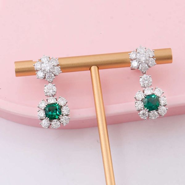 1Carat 6X6mm Cushion Brilliant Cut Center Lab Emerald Flower Earrings In 14K White Gold For Bride
1Carat 6X6mm Cushion Brilliant Cut Center Lab Emerald Flower Earrings In 14K White Gold For Bride