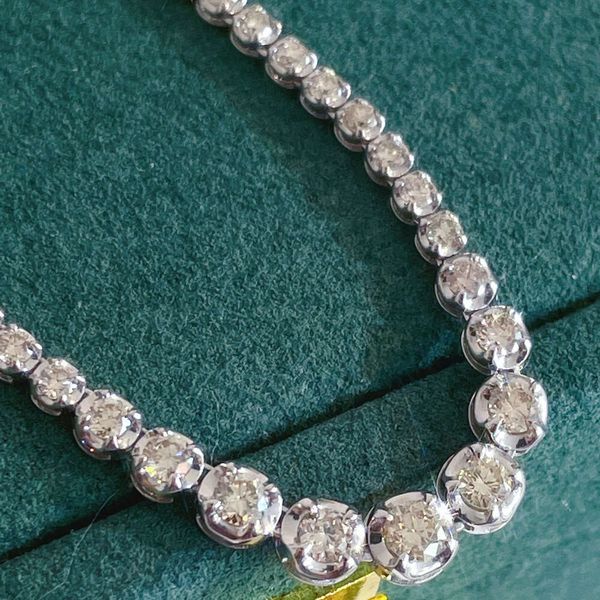 5Ct 40Cm Natural Diamonds White Gold Iced Out Diamond Tennis Chain Necklace Customized Jewelry Gift
5Ct 40Cm Natural Diamonds White Gold Iced Out Diamond Tennis Chain Necklace Customized Jewelry Gift
