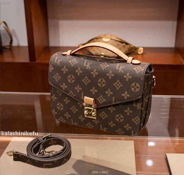 

6A Luxurys Designers Crossbody Bag Women Handbag Pochette Messenger Bags Oxidizing Pu Leather Lady Shoulder bags Totes wallet M40780, Beige