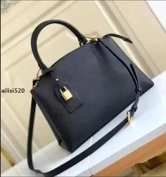 5A Designer Bags Women Designers Handbags Luxurys Shopping bag classic brand leather large capacity handbag luxury designer fashion high qua, Black embossed
5A Designer Bags Women Designers Handbags Luxurys Shopping bag classic brand leather large capacity handbag luxury designer fashion high qua, Black embossed