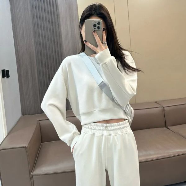 

LL Yoga Sweatshirts Women Soft Perfectly Cropped Crew Neck Pullover Muse Sweater Cotton Sports Tops Laidback Loose Gym Coats Studio -to-street Jogger Sweatwear, Camel
