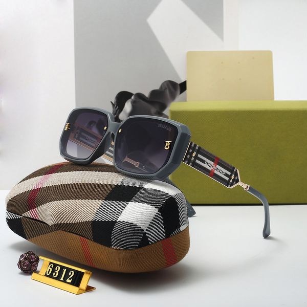 Designer Sunglasses Luxury Men Women Sunglasses Glasses Brand Sunglasses Fashion Classic Letter with Box Frame Travel Beach Factory Very Nice
Designer Sunglasses Luxury Men Women Sunglasses Glasses Brand Sunglasses Fashion Classic Letter with Box Frame Travel Beach Factory Very Nice