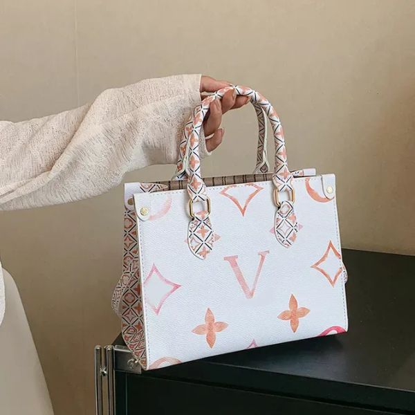 10A shopping bag shoulder MM High Quality Brand Luxurys mother handbag Fashion Bags Large Tote Bag printing cossbody wallet letter purse ont, Picture color with logo
10A shopping bag shoulder MM High Quality Brand Luxurys mother handbag Fashion Bags Large Tote Bag printing cossbody wallet letter purse ont, Picture color with logo