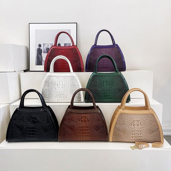 Fashionable womens shoulder bag 7 colors elegant retro crocodile mother bag this year's popular embossed ladies handbag street trend leather backpack wholesale, White 
Fashionable womens shoulder bag 7 colors elegant retro crocodile mother bag this year's popular embossed ladies handbag street trend leather backpack wholesale, White