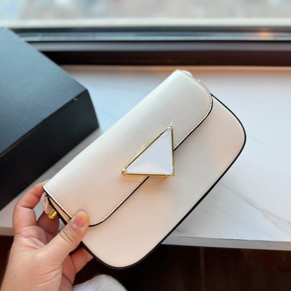 Classic Shoulder Bag Triangle Logo Crossbody Bag Women's Backpack Solid Color Bags Tofu Bags Series Size 21*13cm
Classic Shoulder Bag Triangle Logo Crossbody Bag Women's Backpack Solid Color Bags Tofu Bags Series Size 21*13cm